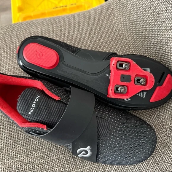 Peloton Bike Shoes - Picture 4 of 6